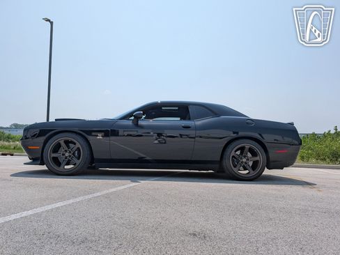 Used 2016 Dodge Challenger R/T Scat Pack w/ Leather Interior Group image 7