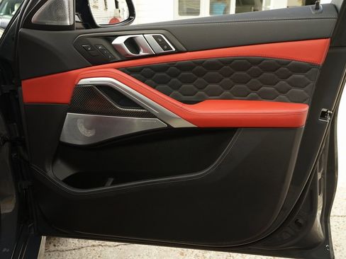 Used 2025 BMW X6 M Competition image 27