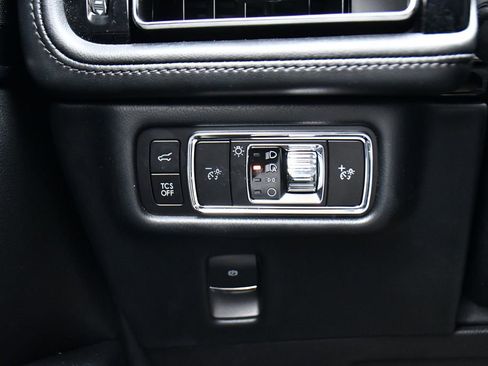 Used 2023 Lincoln Nautilus Reserve AWD/4WD image 28