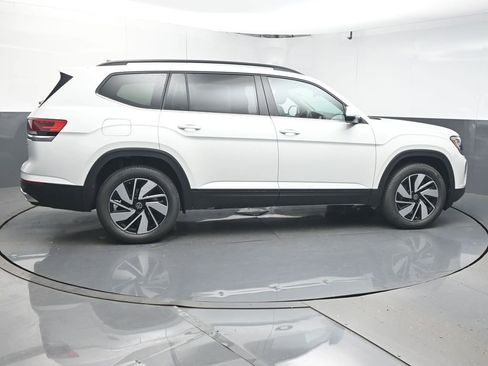New 2026 Volkswagen Atlas SE image 8