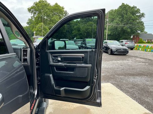 Used 2018 RAM 1500 Sport w/ Quick Order Package 27Q Night AWD/4WD image 10