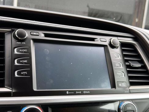 Used 2016 Toyota Highlander XLE AWD/4WD image 20