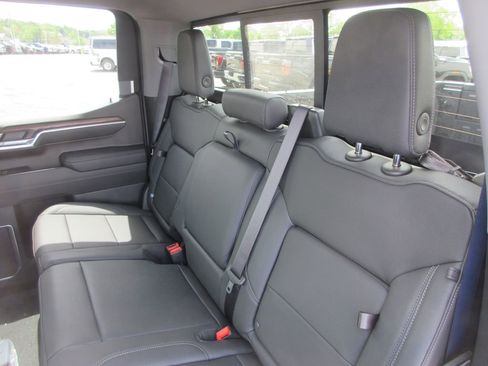 New 2026 GMC Sierra 1500 SLT w/ SLT Premium Plus Package AWD/4WD image 13