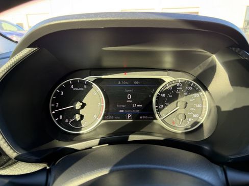 Used 2020 Nissan Sentra SR w/ Premium Package FWD image 18