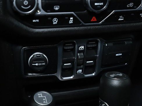 Used 2025 Jeep Wrangler Sport S image 26