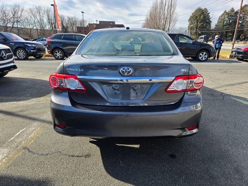 Used 2013 Toyota Corolla LE Special Edition image 4
