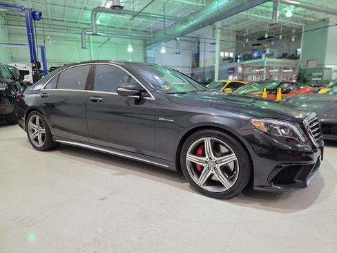 Used 2014 Mercedes-Benz S 63 AMG 4MATIC Sedan w/ Rear Seat Package image 22