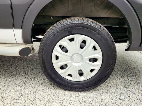 Used 2024 Ford Transit 250 Low Roof w/ Exterior Upgrade Package image 9