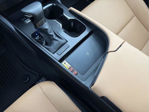 Certified 2024 Lexus ES 350 w/ Premium Package FWD image 18