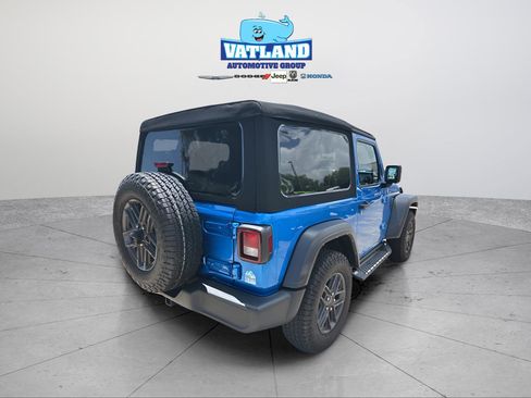 Used 2024 Jeep Wrangler Sport AWD/4WD image 5