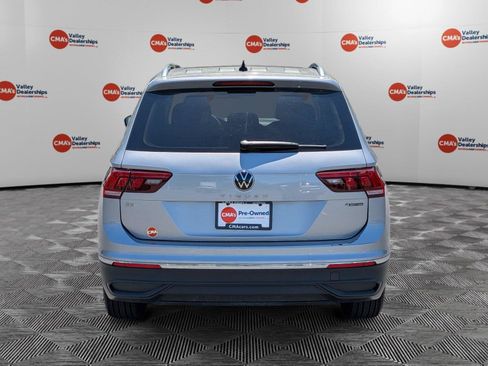Used 2024 Volkswagen Tiguan SE w/ Panoramic Sunroof Package AWD/4WD image 6