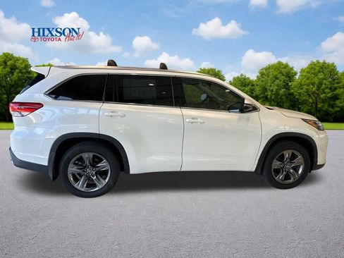 Used 2018 Toyota Highlander Limited Platinum image 8
