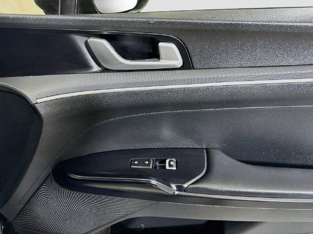 Used 2022 Kia K5 GT-Line FWD image 30
