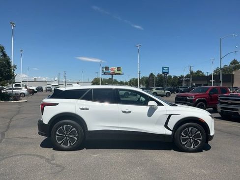 Used 2025 Chevrolet Blazer EV LT AWD/4WD image 2