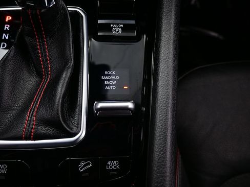 Used 2022 Jeep Compass Trailhawk w/ Sun and Sound Group AWD/4WD image 26