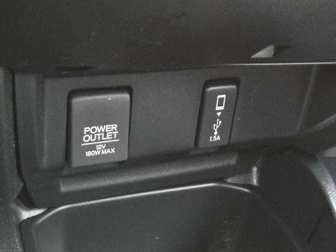 Used 2018 Honda Fit Sport image 26