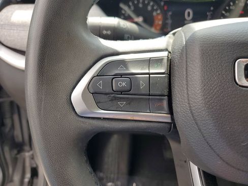 Used 2022 Jeep Compass Latitude image 17