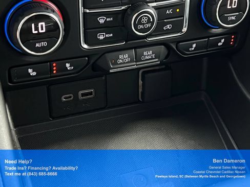 Used 2022 Chevrolet Suburban LT AWD/4WD image 45