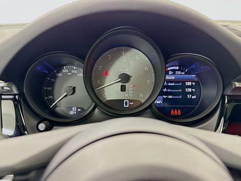 New 2026 Porsche Macan S image 18