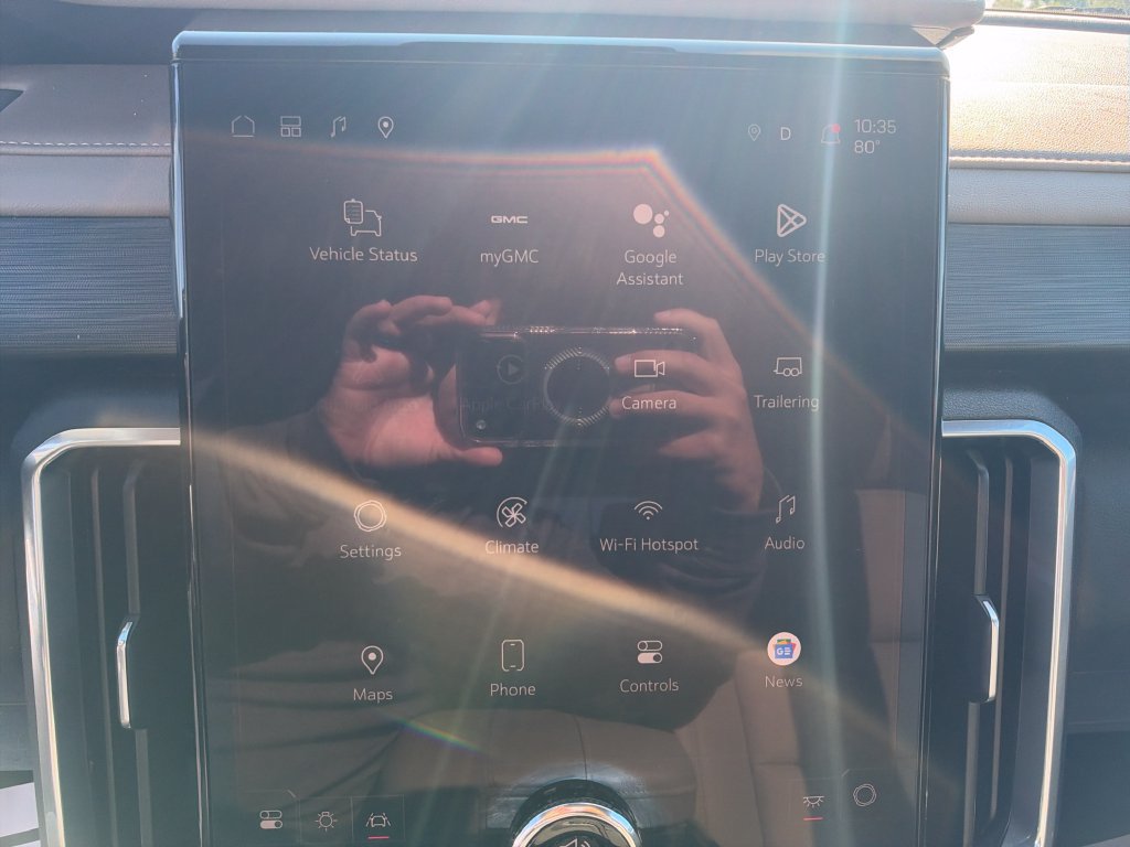 Used 2026 GMC Acadia Elevation w/ Elevation Premium Package FWD image 21
