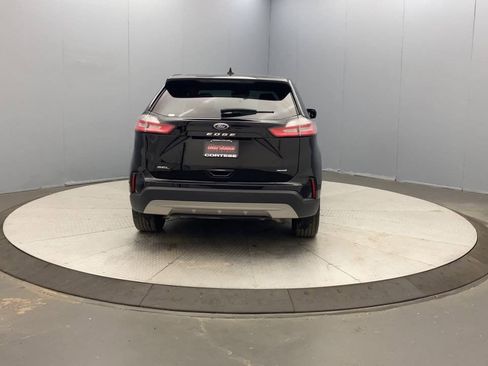 Used 2022 Ford Edge SEL w/ Convenience Package AWD/4WD image 4