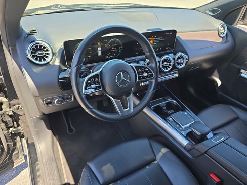 Used 2021 Mercedes-Benz GLA 250 4MATIC image 16