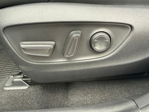 Used 2020 Toyota RAV4 XSE w/ XSE Grade Weather Package AWD/4WD image 29