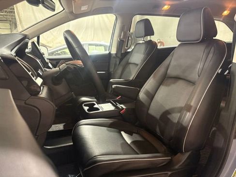 Used 2025 Honda Odyssey Touring image 10