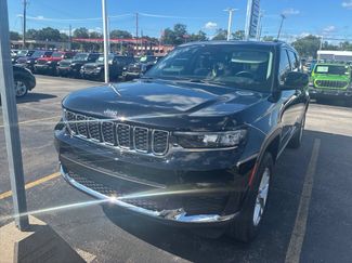 Used 2023 Jeep Grand Cherokee L Laredo w/ Luxury Tech Group I AWD/4WD video 2