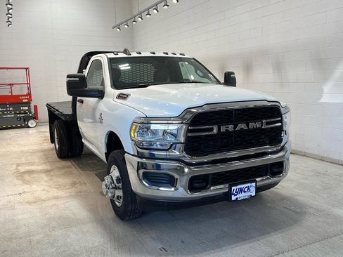 New 2024 RAM 3500 Tradesman AWD/4WD image 5