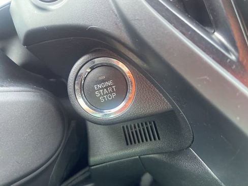 Used 2025 Subaru Forester Premium AWD/4WD image 25