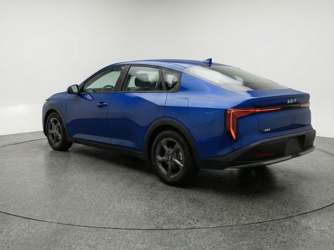 Used 2025 Kia K4 LXS image 6