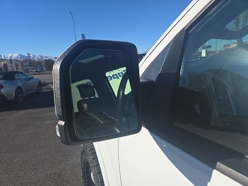 Used 2015 Ford F150 Lariat image 35