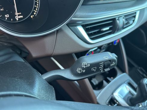 Used 2020 Alfa Romeo Stelvio Ti image 33