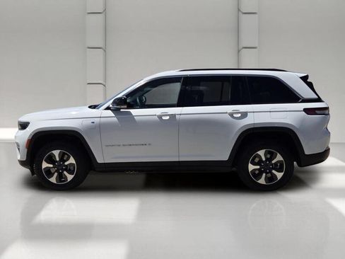 Certified 2024 Jeep Grand Cherokee Limited 4xe AWD/4WD image 2