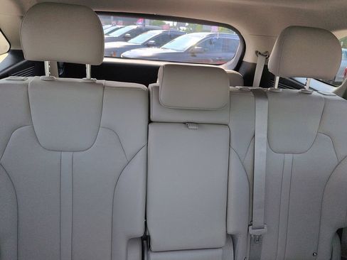 Used 2026 Kia Sorento S w/ S Panoramic Sunroof Package FWD image 8