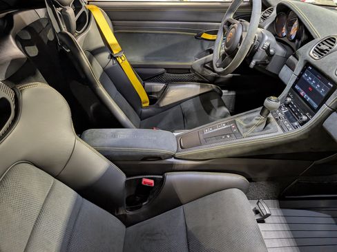 Used 2024 Porsche 718 Cayman GT4 RS image 24