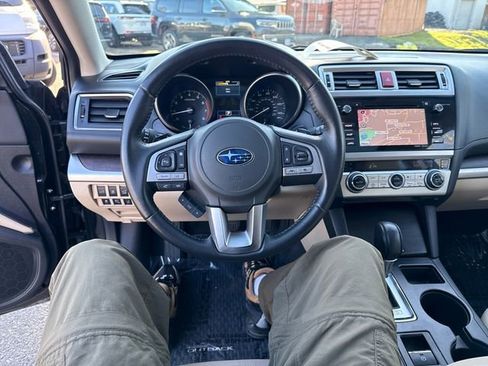Used 2017 Subaru Outback 2.5i Limited AWD/4WD image 17