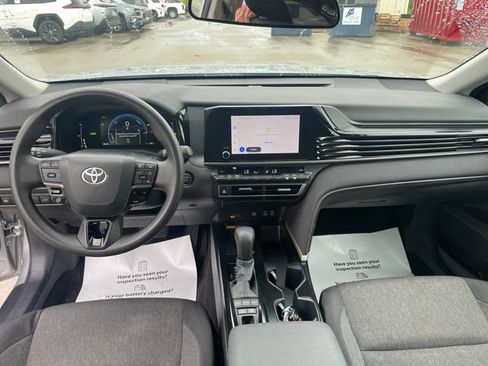 Used 2025 Toyota Camry LE FWD image 22