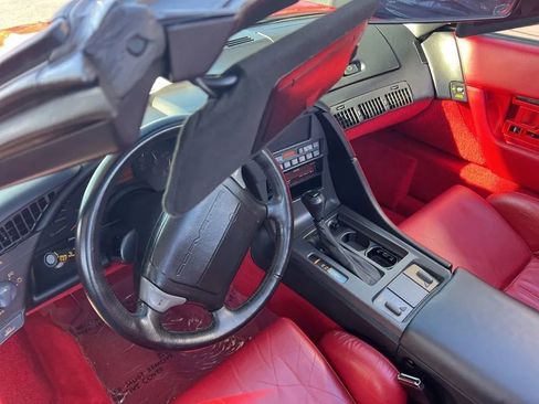 Used 1991 Chevrolet Corvette Convertible image 18