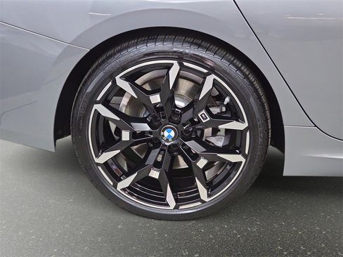 Used 2025 BMW 330i xDrive Sedan w/ M Sport Package image 34