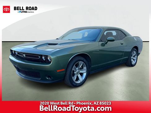 Used 2020 Dodge Challenger SXT image 1