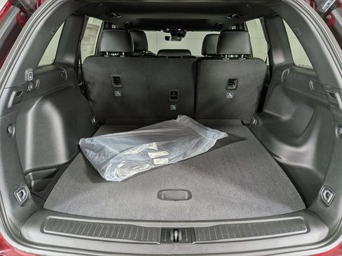 New 2026 Jeep Grand Cherokee Altitude AWD/4WD image 10