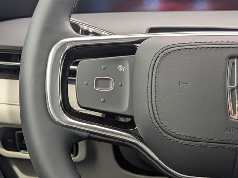New 2026 Lincoln Nautilus Reserve AWD/4WD image 28
