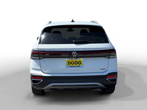 New 2026 Volkswagen Taos SE image 4