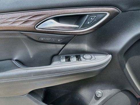 Used 2023 Buick Envision Avenir AWD/4WD image 7