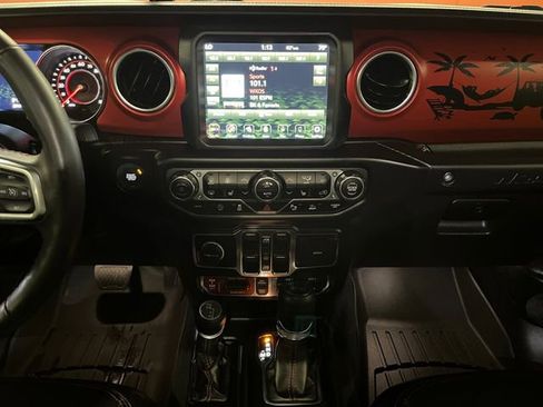 Used 2022 Jeep Wrangler Unlimited Rubicon w/ LED Lighting Group image 12