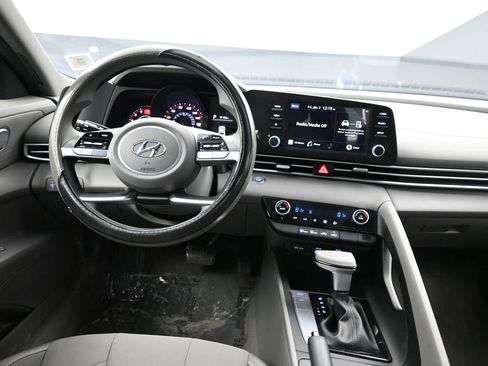 Certified 2023 Hyundai Elantra SEL w/ Cargo Package image 19