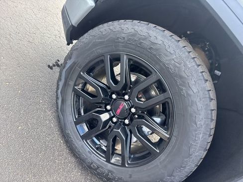 Used 2024 GMC Sierra 1500 Elevation AWD/4WD image 18