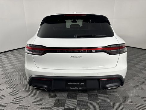 Certified 2025 Porsche Macan image 10